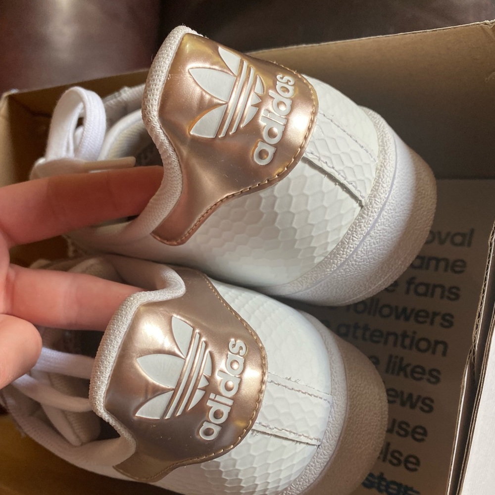 Rose gold adidas supserstar